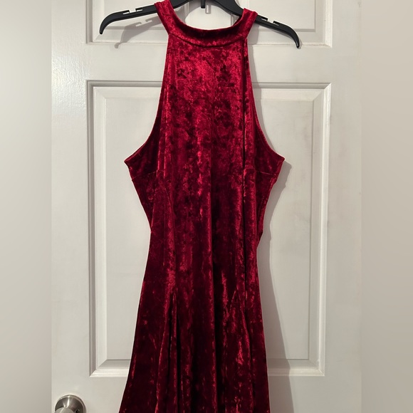 Rebdolls red velvet high neck swing dress - Picture 2 of 3